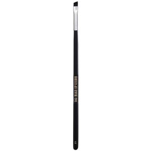 Make-up Studio - 21 - Eyebrown Angle Shaped Wenkbrauwpenselen 1 stuk