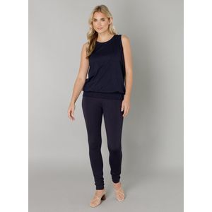 Base Level Top Yasmin Donkerblauw