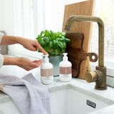 Naïf - Reinigende Handzeep - Handverzorging - Natuurlijke Ingrediënten - 340ml