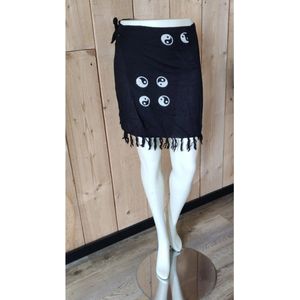 Om Namaste - Yin Yang Rokje - Zwart / Wit - Kwastjes