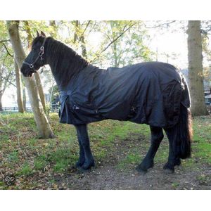 LuBa Paardendekens - Winterdeken - Luba Extreme Turnout 1680D FRIES PAARD - 300gram - Zwart - 195 cm