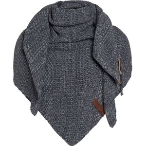Knit Factory Coco Gebreide Omslagdoek - Driehoek Sjaal Dames - Dames sjaal - Wintersjaal - Stola - Wollen sjaal - Grijs gemelêerde sjaal - Antraciet/Licht Grijs - 190x85 cm - Inclusief sierspeld