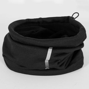 Stanno neckwarmer in de kleur zwart.