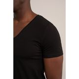 WE Fashion Heren 'deep' V-neck T-shirt van biologisch katoen