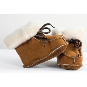 Bruine baby pantoffels/sloffen van lamsleer met wol - Pantoffels