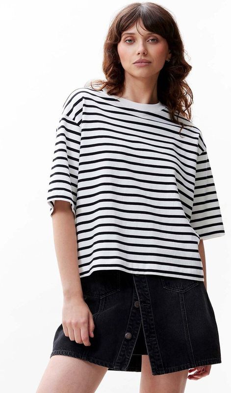 Catwalk Junkie T-Shirt - Zwart - Loose Fit - 100% Biologisch Katoen