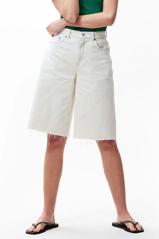 2502023815 Loose fit bleached jorts