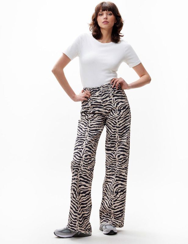 Catwalk Junkie - Loose Fit Jeans - Zebraprint - W33