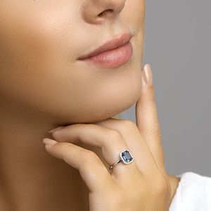 ring london blue topaas en diamant h si 14K witgoud 4105285