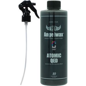 ANGELWAX Dark Star Atomic QED Detailspray- 500ml -is geformuleerd met grafeen om een ongeëvenaarde glans, gladheid en hydrofobiciteit toe te voegen. ANGELWAX Graphene QED laat een geweldige wetlook achter!