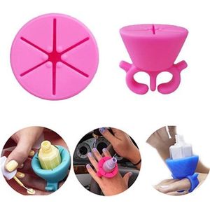 Nagellakhouder, ROZE ring voor nagels lakken onderweg!