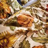 Cinderella - Serenade - Dekbedovertrek - Katoen Satijn - 240x200/220 cm + 2 kussenslopen 60x70 - Okergeel