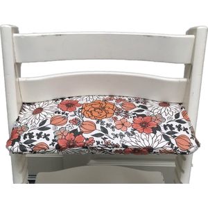 Gecoat zitkussen voor de Tripp Trapp kinderstoel van Stokke - Retro bloemen