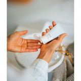 Naïf - Verzorgende Dagcrème - Gezichtsverzorging - met Natuurlijke Ingrediënten - 50ml