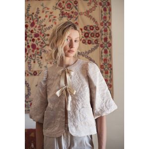 Summum Blouse - Lichtkleurige Blouse met Striksluiting
