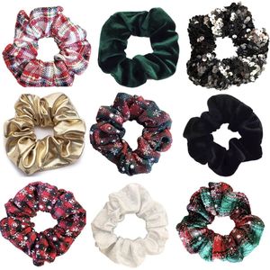 Scrunchies 9 stuks set Extra Vol en Luxe - haarelastiek haarwokkel - 4 varianten kerst - velvet bosgroen - velvet zwart - gouden lederlook - haarwokkel zilver - gouden pailletten