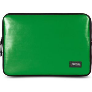MacBook Pro 16 inch case van gerecycled materiaal (duurzaam) - Groene laptop sleeve/hoes voor de MacBook Pro 16 inch M3 (2024)
