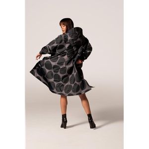 Rainkiss - Regenponcho - Zwart met Witte Stippen - Waterdicht - Modeaccessoire