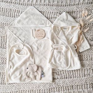 Kraamcadeau giftbox essentials L ecru - Jongen - Meisje - Unisex - Babygeschenkset - Baby cadeau - Kraammand