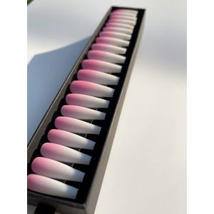 Roze ombre nagels - nepnagels - nagellijm - roze - ombre - lang
