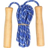 Blauw springtouw met houten handvatten 236 cm - Buitenspeelgoed - Sportief speelgoed voor kinderen en volwassenen