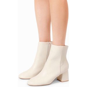 Sacha - Offwhite Blokhak Enkellaarzen - Dames - Beige - Kunstleer