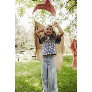 Looxs Revolution Mouwloze Sweater Blue Flowerbomb voor Meisjes