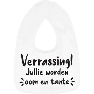 Hospitrix Slabbetje met tekst ""Verrassing! Jullie worden oom en tante"" Wit - Cadeau Zwangerschap - Baby Kwijldoek - Kwijllap - Morslap - Bavette - Bekendmaking - Aankondiging - Aanstaande Moeder - Moederdag