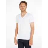Tommy Jeans T-Shirt »TJM ORIGINAL JERSEY V NECK TEE«, mit V-Ausschnitt und dezenter Logo-Flag
