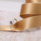 Lucardi - Ring - Geelgoud - 14 Karaat - Saffier en Diamant 0,11ct