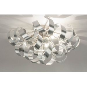 Mooie plafondlamp met krullen