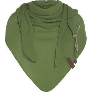 Knit Factory Lola Gebreide Omslagdoek - Driehoek Sjaal Dames - Katoenen sjaal - Luchtige Sjaal voor de lente, zomer en herfst - Stola - Lime - 190x85 cm - Inclusief sierspeld