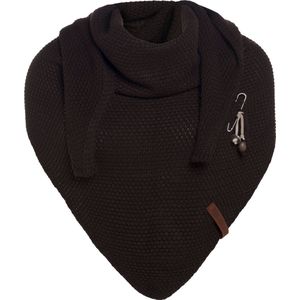 Knit Factory Coco Gebreide Omslagdoek - Driehoek Sjaal Dames - Dames sjaal - Wintersjaal - Stola - Wollen sjaal - Bruine sjaal - Donkerbruin - 190x85 cm - Inclusief sierspeld