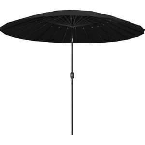 <p>Deze parasol is de perfecte keuze om wat schaduw te creëren en jezelf te beschermen tegen de schadelijke uv-straling van de zon. Het parasoldoek is gemaakt van uv-beschermend en anti-vervagend polyester waardoor hij je optimaal tegen de zon beschermt en gemakkelijk schoon te maken is.</p>
<p>De sterke aluminium paal, samen met de 24 duurzame baleinen, maakt de parasol zeer stabiel en duurzaam. De tuinparasol kan eenvoudig geopend en gesloten worden dankzij het zwengelmechanisme. Het product is eenvoudig te monteren.</p>
<p>Let op, wij adviseren om het doek te behandelen met een waterdichtmakende spray als hij wordt blootgesteld aan zware regenval.</p>
<ul>
  <li>Kleur: zwart</li>
  <li>Materiaal: stof (100% polyester) en aluminium</li>
  <li>Totale afmetingen: 270 x 246 cm (ø x H)</li>
  <li>Diameter paal: 38 mm</li>
  <li>Met zwengelsysteem</li>
  <li>Inclusief 24 baleinen</li>
  <li>Montage vereist</li>
</ul>