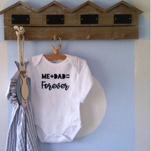 Baby Rompertje met tekst Me + Dad = Forever | Lange mouw | wit | maat 50/56