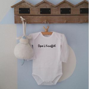 Baby Rompertje met tekst Opa's Knuffel Kan met opa zijn naam | Lange mouw | wit | maat 50/56