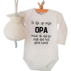 Baby Rompertje met tekst Ik lijk op mijn Opa maar de dokter zegt dat het goed komt ! | Lange mouw | wit | maat 62/68