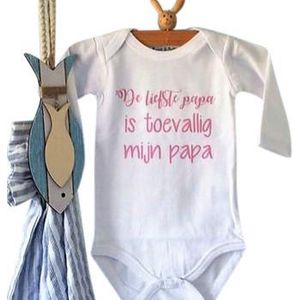 Rompertje met tekst meisje De liefste papa is toevallig mijn papa | Lange mouw | wit met roze | maat 62/68 | eerste vaderdag cadeau tekst baby kind cadeautje liefste lief beste held superman leukste mijn is de allerbeste best allerliefste