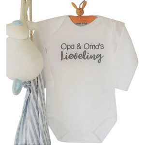 Baby Rompertje met tekst Opa en Oma’s Lieveling | Lange mouw | wit | maat 74/80 opa's oma knuffel allerliefste leukste cadeau trouwdag
