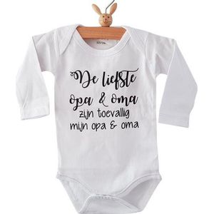Baby Rompertje met tekst De liefste opa en oma zijn toevallig mijn opa en oma | Lange mouw | wit | maat 74/80