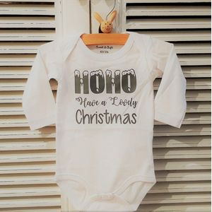 Baby Rompertje met tekst unisex  Hohoho Have a lovely Christmas  | Lange mouw | wit | maat 50/56  cadeautje zwangerschap aankondigen opa en oma mijn eerste kerstmis baby kleding kerst Kerstkleding kerstpakje aankondiging bekendmaking  aanstaande