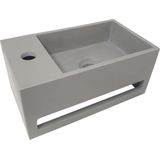 Wiesbaden Julia Fontein Links Solid Surface Betonlook