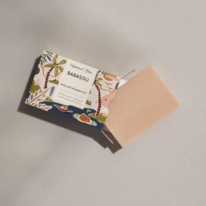 Babassu Haar & Body Zeep Allergeen Vrij 100 gram HelemaalShea | Babassu Body & Shampoo Bar Helemaal Shea HelemaalShea