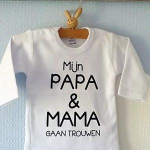 Baby Romper met tekst mijn papa en mama gaan trouwen | Lange mouw | zwart wit | maat 74/80