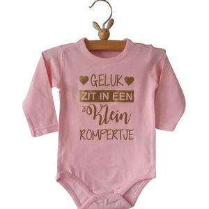 Baby Romper meisje roze met tekst | geluk zit in een klein rompertje | lange mouw | roze | maat 62/68  bekendmaking zwangerschap aanstaande baby meisje