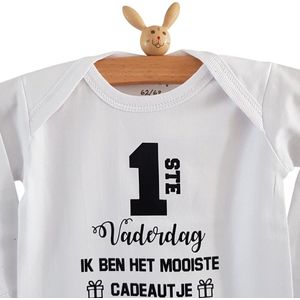 Rompertje baby tekst cadeau papa |  eerste 1ste Vaderdag ik ben het mooiste cadeautje | Lange mouw | wit zwart | maat 50-56 | mooiste cadeautje kind liefste lief leukste mijn is de allerbeste allerliefste i love van de hele wereld papa's voor kind