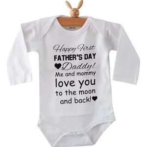 Baby Rompertje tekst papa eerste Vaderdag cadeau van mama | Happy first father’s Day daddy me and mommy love you to the moon and back | lange mouwen | wit zwart | maat 50-56 | mooiste cadeautje kind liefste lief leukste mijn is de allerbeste best