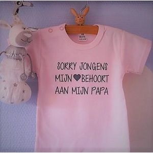 Baby Rompertje tekst dochter meisje eerste Vaderdag cadeau |  Sorry jongens mijn hart behoort aan mijn papa | lange mouwen | wit met roze | maat 86-92 | mooiste cadeautje kind cadeautje liefste lief leukste mijn is de verjaardag jarig gefeliciteerd