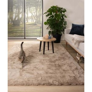 Zacht hoogpolig vloerkleed Comfy plus taupe