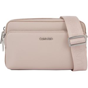 Calvin Klein Crossbody bags - Ck Must Camera Bag W/Pckt Large in taupe